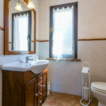 Il Corbezzolo-2 By Interhome
